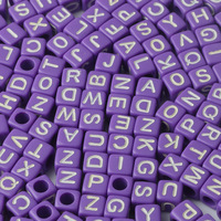6mm vierkante letterkralen van hars voor sieraden en knutselwerk