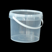 Vente en gros Bon marché Récipient en plastique de qualité alimentaire 22oz/24oz/32oz/34oz/50.07oz/64oz/80oz avec poignée et couvercle en plastique
