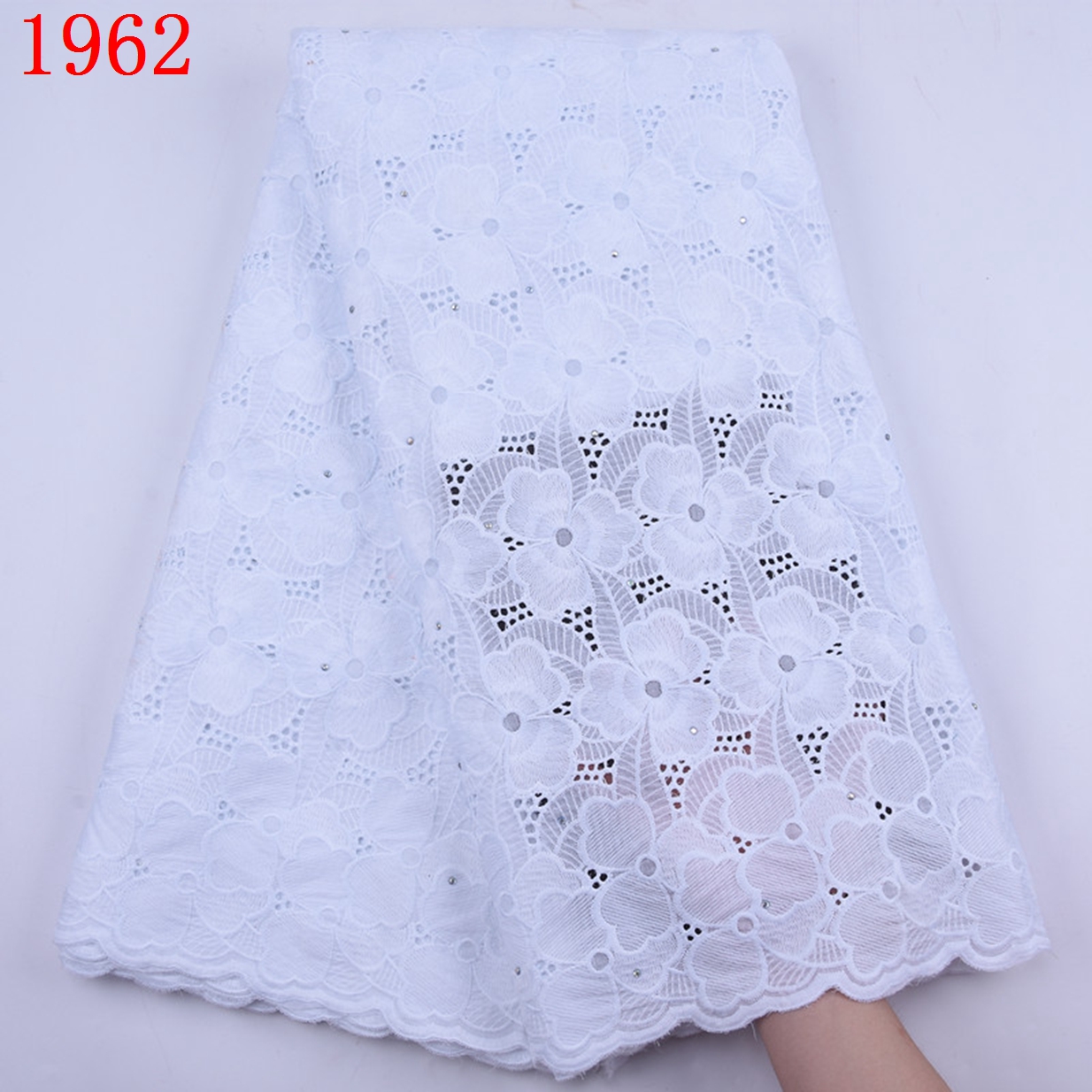 White Lace Materials - Elegant Fabrics for Wedding dresses