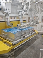 Robot Waterjet 6-Axis Terbalik BBET Intelligent dengan Inti Pompa Akurasi Tinggi untuk Pemotongan Tugas Berat Suku Cadang Dirgantara dan Otomotif