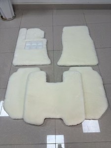 Tapis de luxe sur mesure blancs en laine australienne 35 mm, imperméables, anti-poussière, antidérapants, aiguilletés, 4 pièces pour Rolls-Royce Ghost Extended - Product Image 6