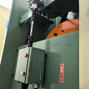 Sử dụng Sn1-110 110 tấn Đài Loan Trung Quốc Seyi điểm duy nhất khoảng cách khung Báo Chí điện máy ép đấm - Product Image 3