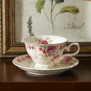 Taza y Platillo de Cerámica Dorada con Diseño de Peonía Europea Retro, Taza de Té Británica de Lujo Ligero y Alta Belleza para el Té de la Tarde en Casa - Product Image 3