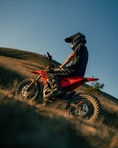 Altis Sigma MX Electric Dirt Bike 97.2V Battery 25kW Motor High Performance Electric Dirt Motorcycle - Product Image 2