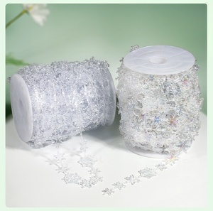Guirlande flocon de neige de 62 pieds en acrylique perlé, rouleau de ficelle pour bricolage, rideau, ornement d'arbre de Noël, décoration suspendue pour mariage et fête d'anniversaire - Product Image 6