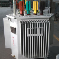 Transformador de Potencia Trifásico Sumergido en Aceite Wanbo-81 200kVA-1000kVA 10kV/15kV/20kV 400V 50Hz Dyn11 ONAN Bobina Multivuelta de Cobre