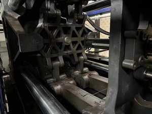 60-2000T 280T 200tons 2800kN Horizontal Hydraulic Injection Molding Machine Haitian Brand Guangdong Origin 6001-8000 Working - Product Image 5