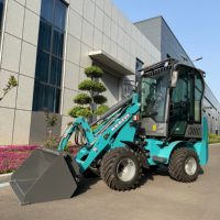 EV-08 0,8-Tonnen Batteriebetriebener Elektrischer Mini-Radlader 4WD Knickgelenkter Typ für Landwirtschaft Bau Garten Hof Materialtransport