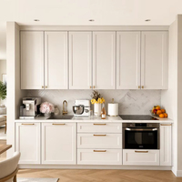 Kabinet Pulau Dapur Modular Kustom Mewah Desain Klasik Farmhouse Finishing Putih Papan Melamin Ramah Lingkungan Asal Cina