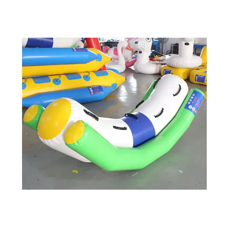 Hochwertige aufblasbare schwimmende Wasser wippe, PVC-Sportspiel-Wasserspiel für den Park