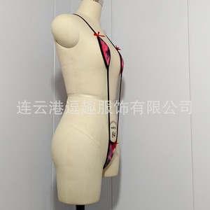 Conjunto de lencería sexy de tres piezas estilo europeo y americano, con efecto tie-dye y aberturas, ajustable, disponible en dos colores. - Product Image 5