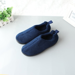 Zapatillas de casa cálidas de invierno para <span class=keywords><strong>hombre</strong></span>, de felpa, para interiores, venta al por mayor - Product Image 3