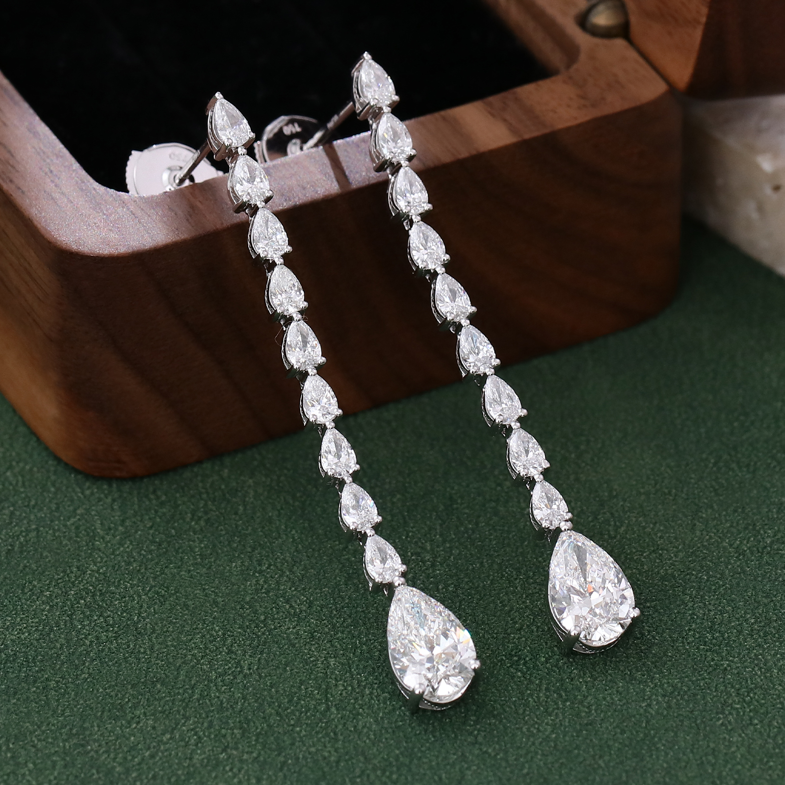 เพชรแล็บ 18K