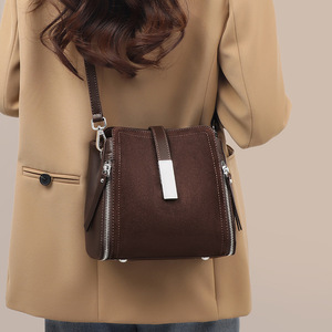 Sac Seau Vintage en Velours Mat avec Fermeture Éclair et Boucle, Couleur Unie, pour <span class=keywords><strong>Femme</strong></span>, Nouvelle Collection 2026, Sac <span class=keywords><strong>à</strong></span> Main Haut de Gamme Populaire, Sac <span class=keywords><strong>à</strong></span> Bandoulière et Sac Croisé - Product Image 3