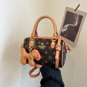 Sac à main Boston à motif géométrique tendance. Fabriqué en matériau PU de haute qualité. Convient à un usage quotidien.21 - Product Image 3