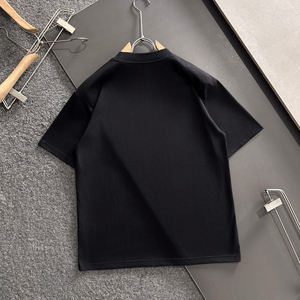 Camiseta de manga corta de estilo lujoso para hombre logotipo personalizado al por mayor disponible - Product Image 1