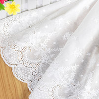 Tissu de Jupe Tout-Imprimé en Coton du Fabricant avec Broderie Florale Symétrique Rideaux de Maison Vêtements Motif Animal Vente en Gros