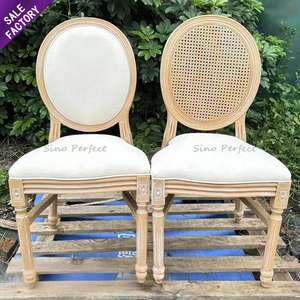 Chaises en plastique résine simples empilables de bonne qualité, sans accoudoirs, blanches, pour événements, mariages, fêtes - Product Image 1