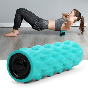 Venta al por mayor de alta calidad portátil Fitness tejido profundo masaje eléctrico 4 niveles de vibración masaje corporal Yoga rodillo de espuma - Product Image 2