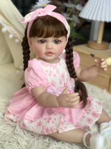 <span class=keywords><strong>R</strong></span> & B Peuter Zwart Speelgoed Jongen <span class=keywords><strong>Bed</strong></span> Tiwis Mini Solid Gratis Kit Vinyl Katoenen China Bambola Siliconen Reborn Baby Poppen - Product Image 3