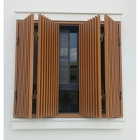 Porte à persiennes en MDF, design élégant, durable, esthétique et raffinée