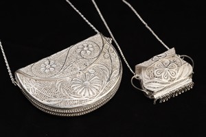 Colgante de Lujo para Bolso Pequeño con Cadena - Product Image 4