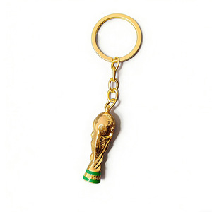 Porte-clés Trophée Doré en Alliage de Zinc, Modèle Mini Trophée Commémoratif pour Fan de Football, Pendentif pour Sac à Dos - Product Image 1