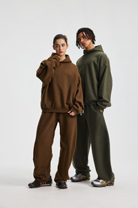 เสื้อฮู้ดผู้ชายแบบสวมหัว ผ้าฝ้าย 100% หนัก 430 กรัม รุ่นใหม่ประจำฤดูใบไม้ร่วงและฤดูหนาว สีพื้น ทรงโอเวอร์ไซส์ อุ่นสบาย ขายส่ง/รับผลิตตามสั่ง - Product Image 4