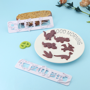 2 uds dinosaurio en relieve tira taza pastel molde bajo <span class=keywords><strong>precio</strong></span> suministro directo de fábrica simulación juego de herramientas para hornear tipo cortadores de <span class=keywords><strong>galletas</strong></span> - Product Image 3