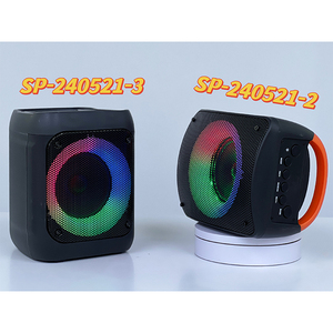Mới 1500 mAh xách tay 4 inch thông minh RGB 8W karaoke Loa siêu trầm bên DJ nhà Karaoke loa với Mic - Product Image 2