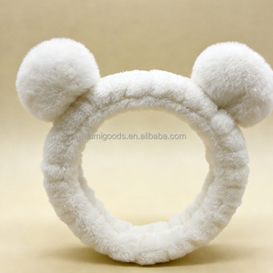 Bandeau de yoga et de fitness blanc personnalisé avec logo pour femmes et filles, en flanelle douce et polaire corail, réglable, pour le maquillage et le lavage du visage, idéal pour les soins de la peau - Product Image 1