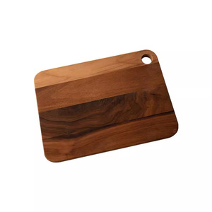 Planche à découper rectangulaire en bois massif de noyer noir avec poignée en laiton pour usage domestique - Product Image 5