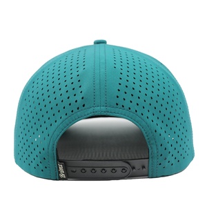 Casquette de golf unisexe bleu paon 5 panneaux, tissu chevron imperméable découpé au laser, logo en caoutchouc, design élégant, toutes saisons - Product Image 4