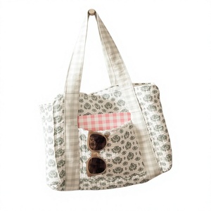 Sac fourre-tout de luxe en coton style maison vintage à motifs floraux avec chaînes, doubles poignées, ouverture supérieure, toutes saisons, mode, shopping, Rajasthan - Product Image 1