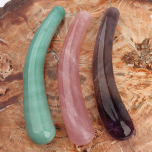 Vente en gros de baguettes de massage Yoni en cristal de quartz rose naturel, courbées en forme de croissant, pour adultes - Product Image 6