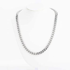 สร้อยคอแฟชั่นสไตล์พังก์ไบค์เกอร์ ยูนิเซ็กซ์  วัสดุไทเทเนียมสตีล  แบบคิวบันเชน  ขัดเงา  ใส่ได้ทุกวัน - Product Image 3