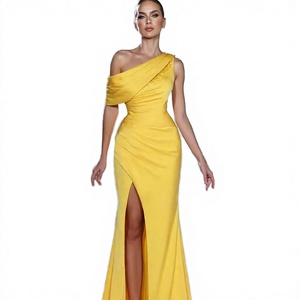 Robe de Soirée Sirène Longue Vert Satiné Tendance de Luxe avec Strass, Épaules Dénudées et Effet Illusion, Idéale pour Bal de Promo et Gala - Product Image 1