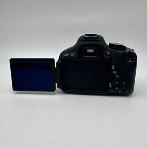 Appareil photo reflex numérique <span class=keywords><strong>Canon</strong></span> <span class=keywords><strong>600D</strong></span> d'occasion avec objectif 18-55 mm IS, état A+, appareil photo d'entrée de gamme adapté aux débutants, vidéo HD 1080p + transfert Wi-Fi - Product Image 3