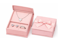 Boîte cadeau de luxe pour bijoux en fourrure avec carton ondulé recyclé, design personnalisé, gaufrage, revêtement UV mat, forme et taille personnalisables