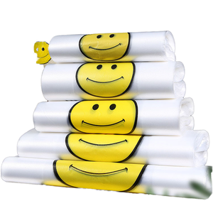 Bolsa de Camiseta de PE Reciclable Personalizada con Asa Flexiloop y Logotipo Impreso en Huecograbado para Pizza - Product Image 4