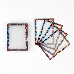 Protège-cartes en plastique imprimé aux couleurs vives avec fermeture à clip, motif Dragon de Flamme, élégant et protecteur pour cartes de jeu TCG – Vente en gros - Product Image 4