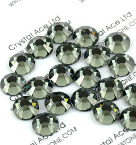 Directo de fábrica Top XR Quality 500 Gross 70000 Pcs Embalaje a granel Ss10 Jet Black Iron on Strass Hot Fix Crystal Rhinestone - Product Image 4