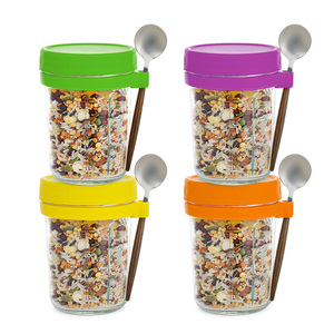 Venta al por mayor de tarros de vidrio Mason de boca ancha vacíos de 10 oz para desayuno, recipientes para avena remojada con tapas y cucharas - Product Image 1