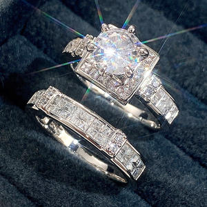 Anello di fidanzamento con diamanti in oro bianco da donna, taglio rotondo naturale brillante, colore G, pietre laterali DJ019 - Product Image 4