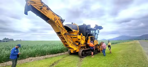 S935TA ตัดอ้อย375HP ตีนตะขาบเครื่องยนต์อัตโนมัติเครื่องจักรกลการเกษตร - Product Image 5