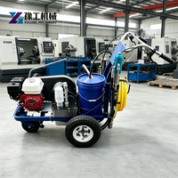 Machine de marquage routier à pulvérisation à froid manuelle avec tuyau de 30 m pour une utilisation polyvalente sur chantier