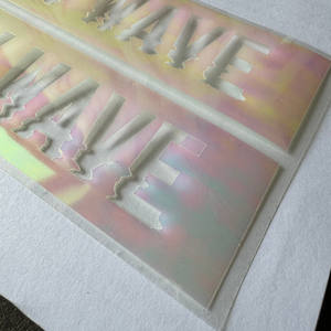 Film de transfert thermique en plastisol personnalisé en métal, film de transfert thermique PET pour l'impression par transfert thermique sur les vêtements - Product Image 2