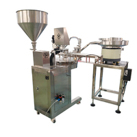 Machine de remplissage et de bouchage automatique rotative à 1 tête pour sachets de boissons, jus, sauces, lait, détergent, boissons en doypack avec bec verseur