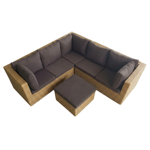 Conjunto de Sofás de Jardín de Mimbre Sintético para Exteriores con Cojines de Espuma de Alta Densidad Impermeables, Diseño de Muebles de Patio Contemporáneo - Product Image 1