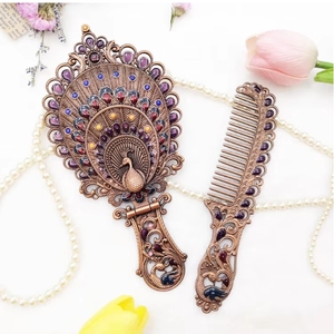 Retro Kim Loại Cổ Gương Trang Điểm Gương Gấp Xách Tay Xử Lý Gương Cô Gái Lược Thiết Lập Công Chúa Món Quà Cá Nhân Bạc Vòng - Product Image 6